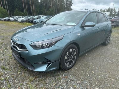 Kia Ceed Kia Silver 1.5 T-GDI 103 kW (140 PS) 6-Gang