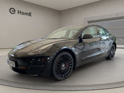 Tesla Model 3 Performance - innen weiß !