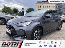 Yaris 1,5 Hybrid Team D  Navi LED ACC Kamera Au 